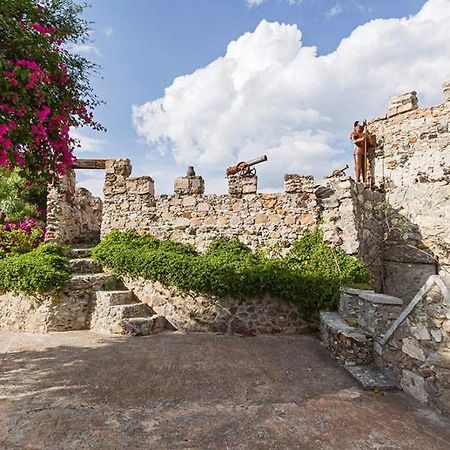 Hostal Medieval Bernal Bagian luar foto