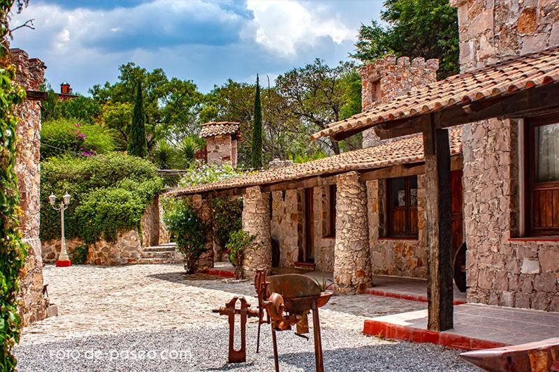 Hostal Medieval Bernal Bagian luar foto